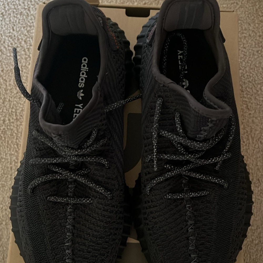 YEEZY BOOST 350 - Picture 5 of 6